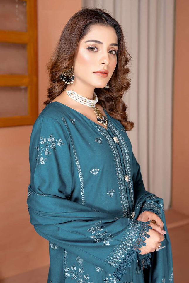 Seasonal - 07 - Slub Linen - Embroidered - 3pc