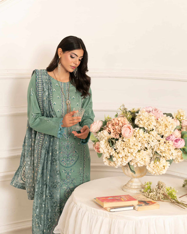 LAWN - AA - 33202