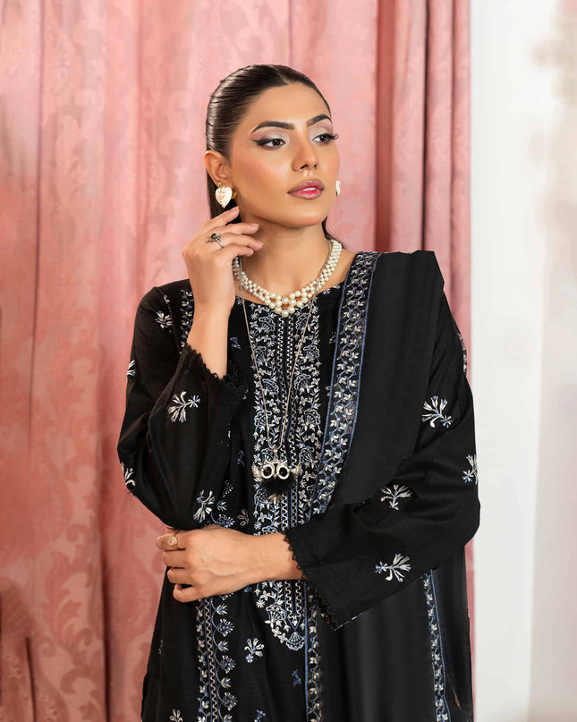 LAWN - AA- 33205