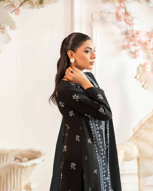 LAWN - AA- 33205