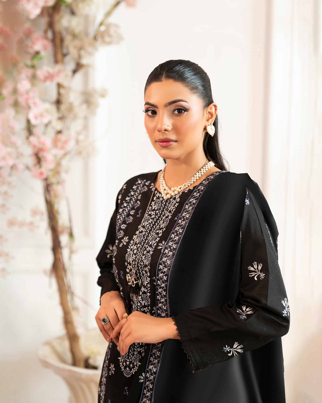 LAWN - AA- 33205